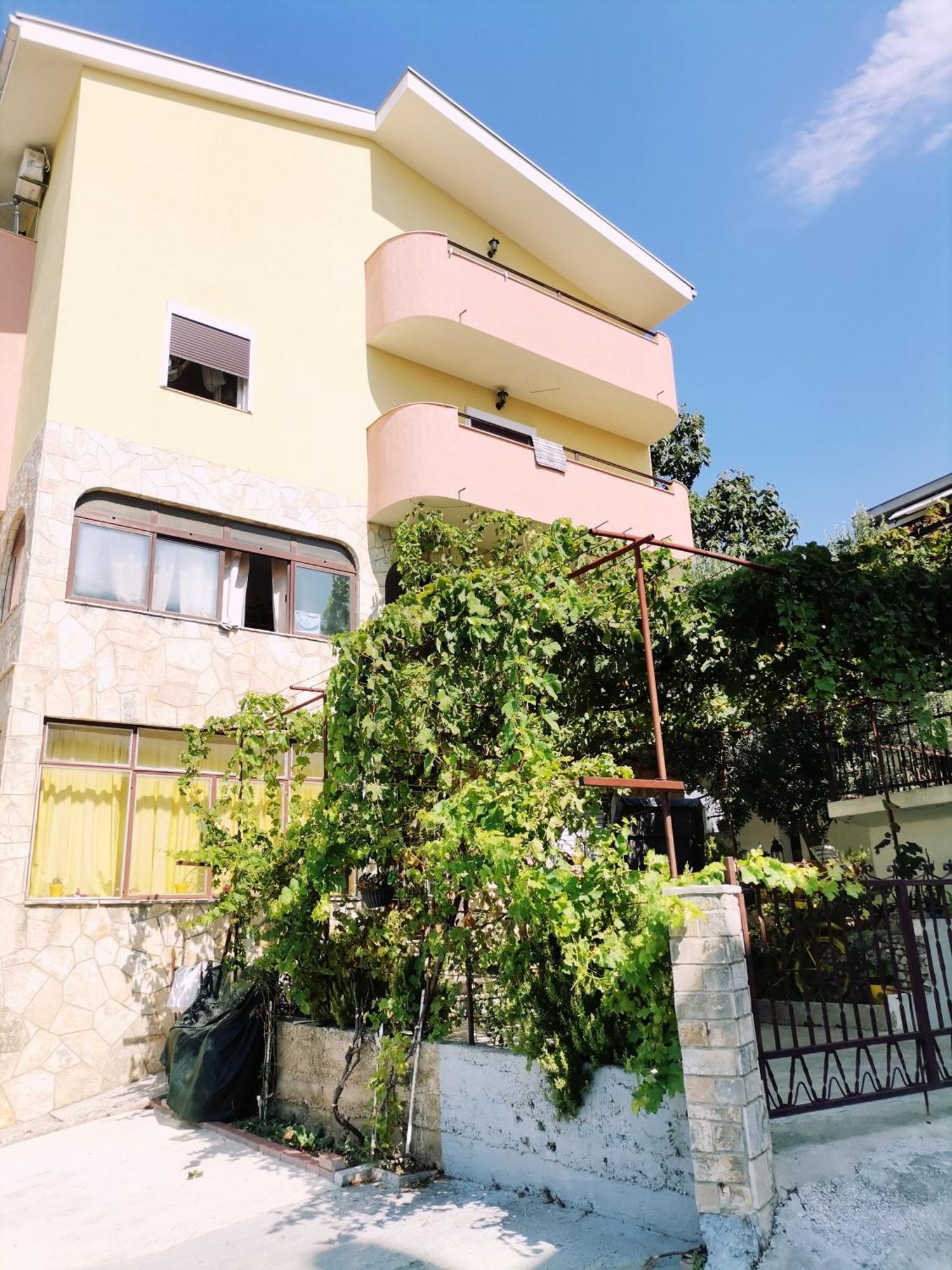 Mia Apartment