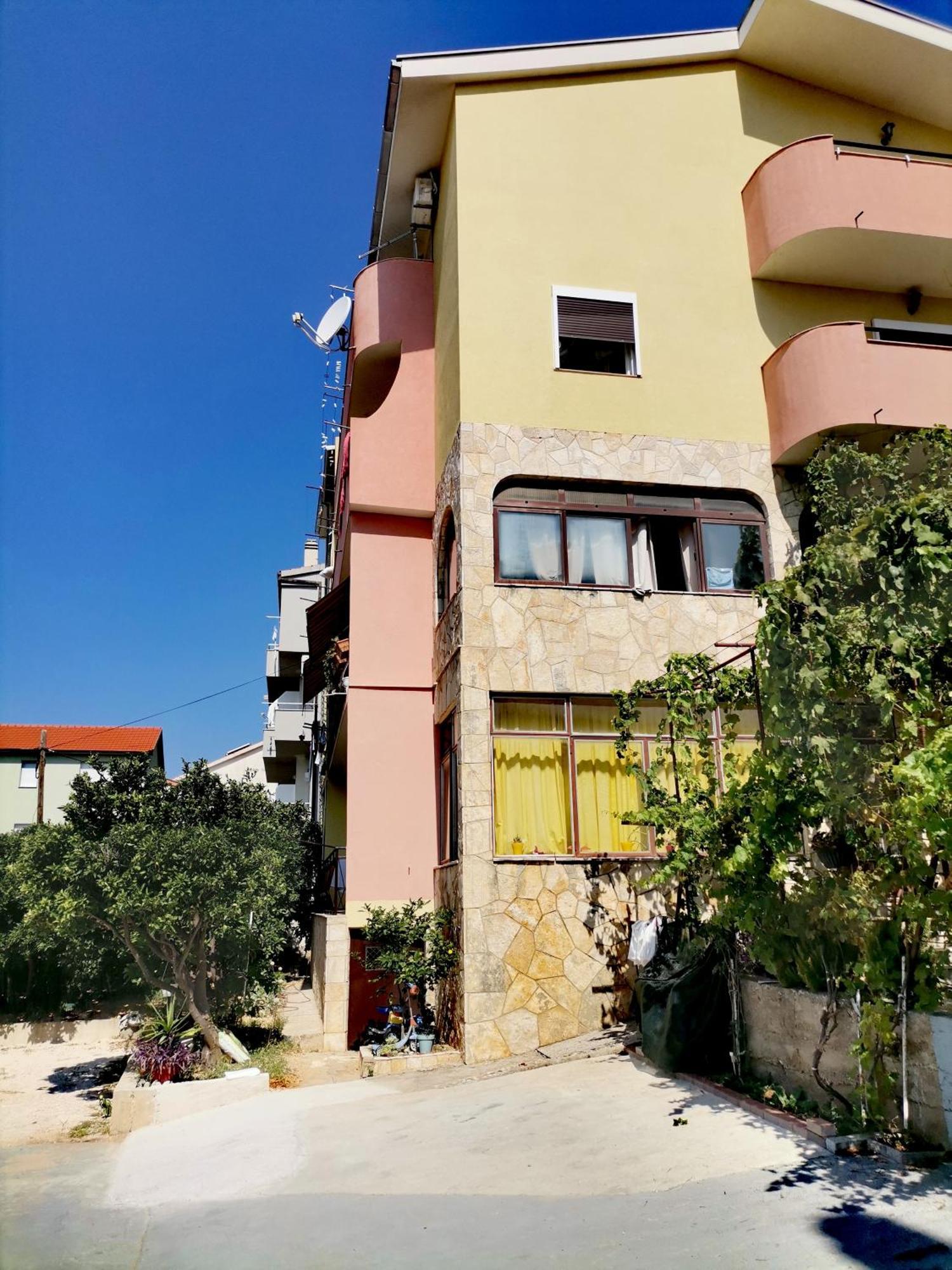 Mia Apartment